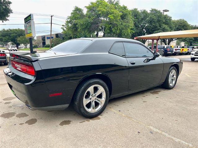 2014 Dodge Challenger SXT