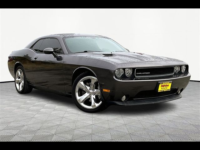 2014 Dodge Challenger SXT Plus