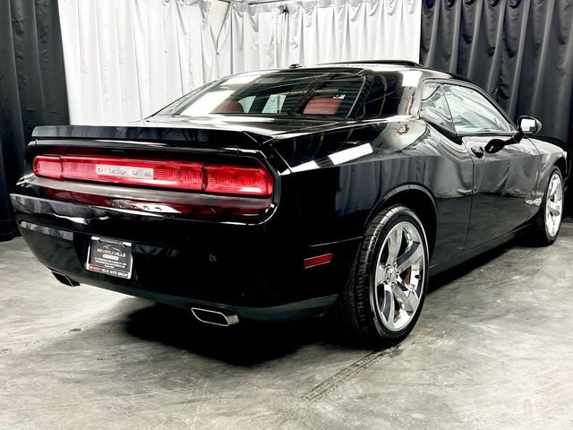 2014 Dodge Challenger SXT Plus