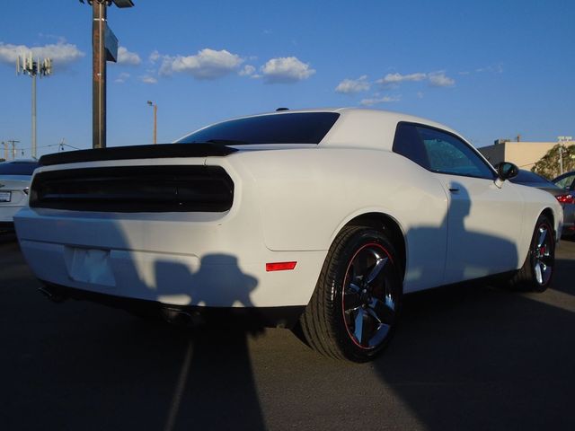 2014 Dodge Challenger SXT Plus