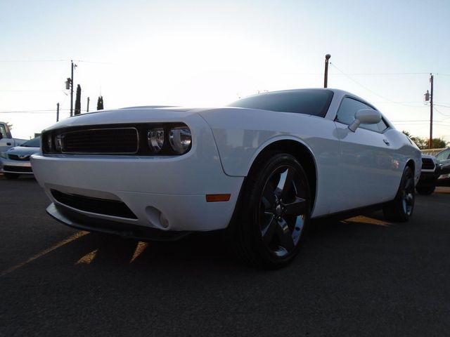 2014 Dodge Challenger SXT Plus