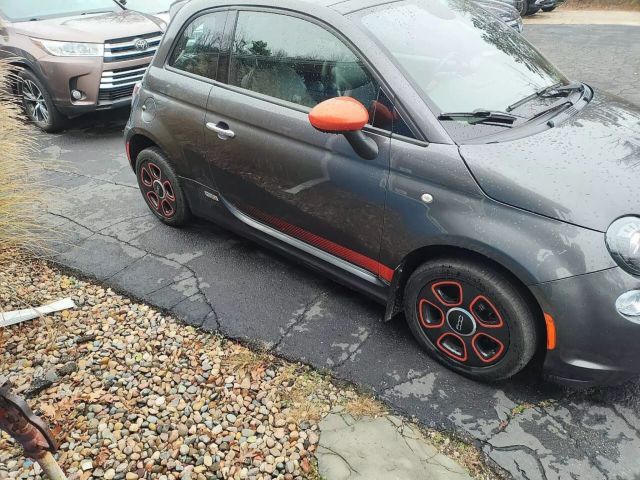 2014 FIAT 500e Base