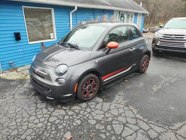 2014 FIAT 500e Base