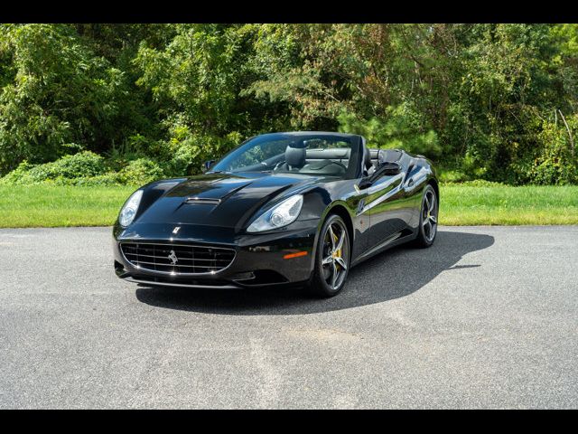 2014 Ferrari California Base