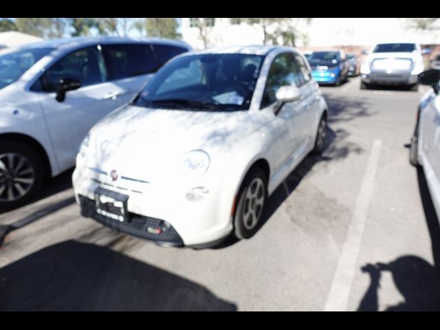 2014 FIAT 500e Base