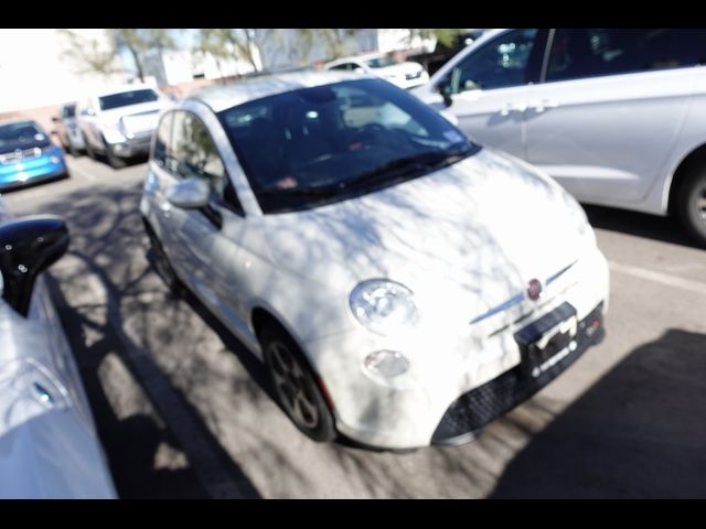 2014 FIAT 500e Base