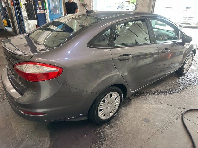 2014 Ford Fiesta SE