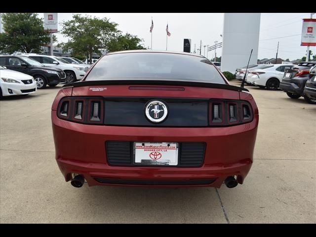 2014 Ford Mustang V6