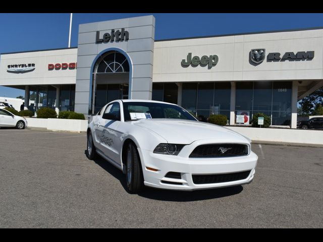 2014 Ford Mustang V6