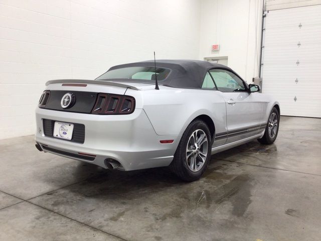 2014 Ford Mustang V6