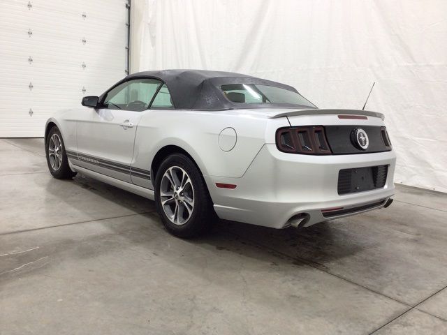 2014 Ford Mustang V6