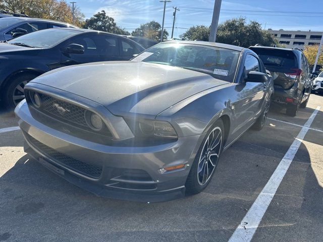 2014 Ford Mustang V6