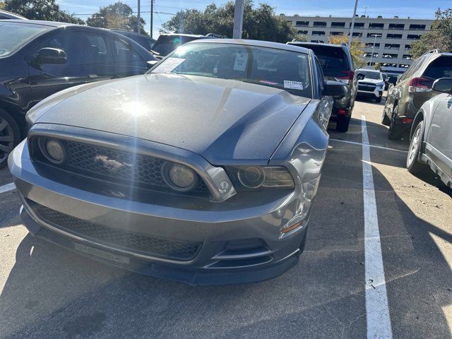 2014 Ford Mustang V6