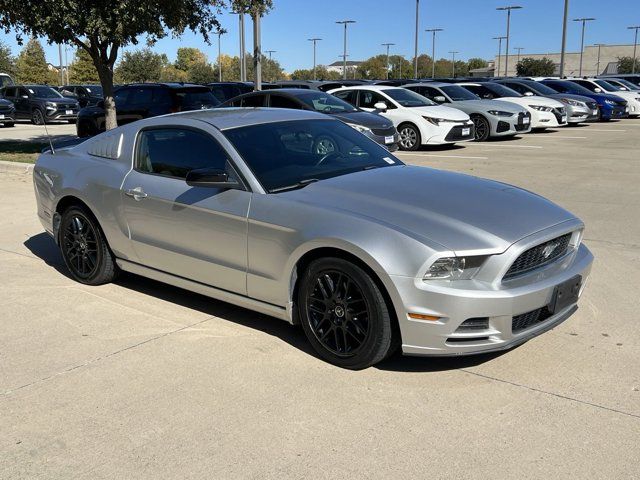 2014 Ford Mustang V6