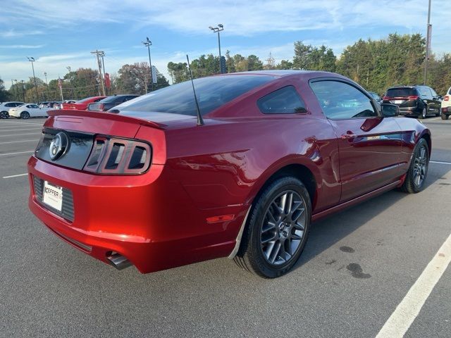 2014 Ford Mustang V6