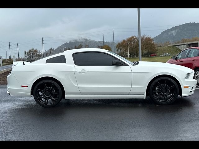 2014 Ford Mustang V6