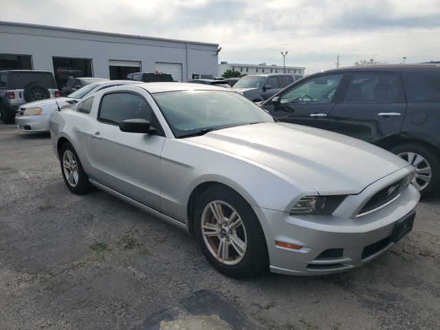 2014 Ford Mustang V6