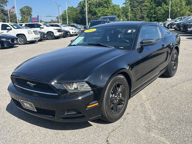 2014 Ford Mustang V6