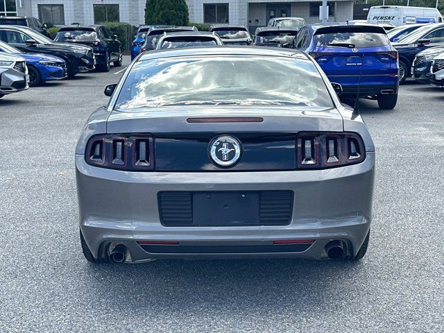 2014 Ford Mustang V6