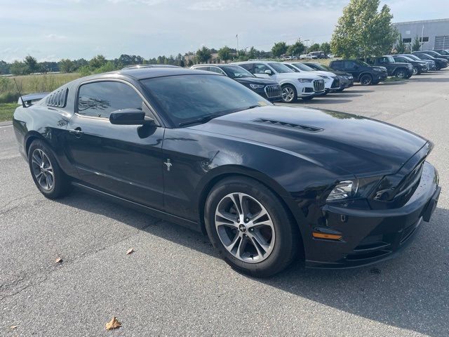 2014 Ford Mustang V6