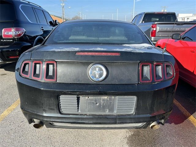 2014 Ford Mustang V6