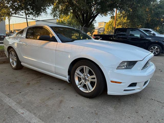 2014 Ford Mustang V6