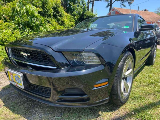 2014 Ford Mustang V6