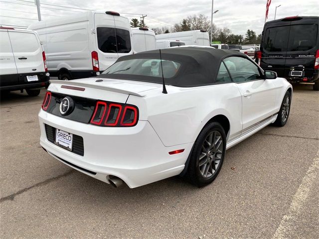 2014 Ford Mustang V6