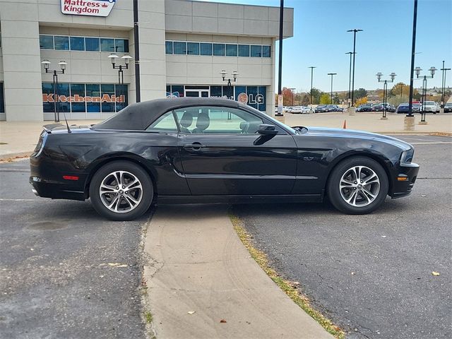 2014 Ford Mustang V6