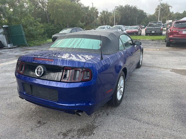 2014 Ford Mustang V6