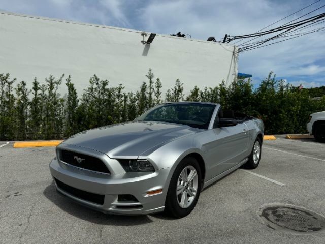 2014 Ford Mustang V6