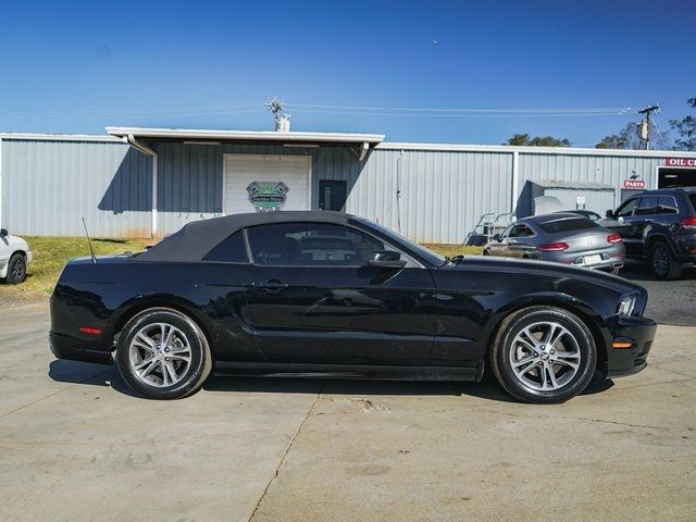 2014 Ford Mustang V6