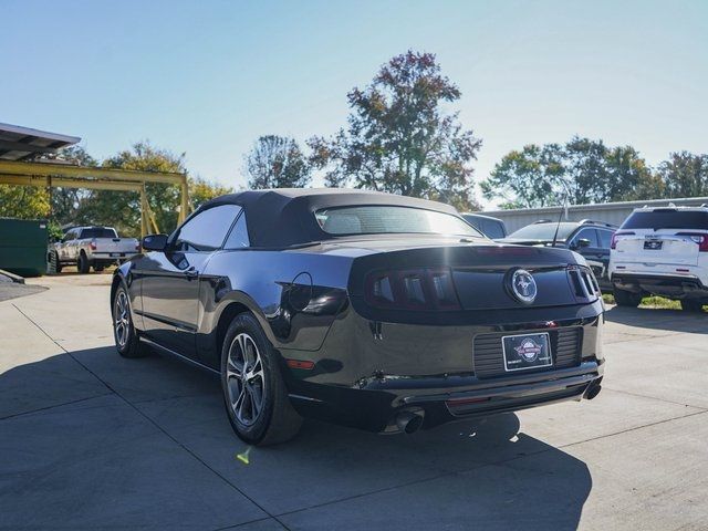 2014 Ford Mustang V6