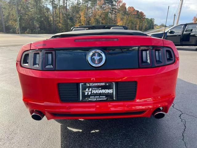 2014 Ford Mustang V6