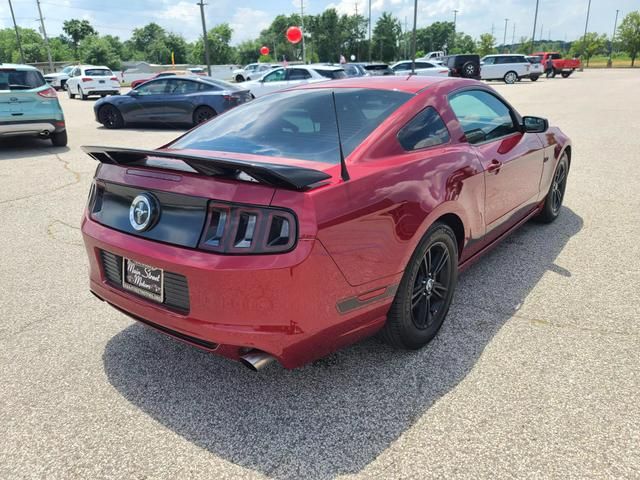 2014 Ford Mustang V6