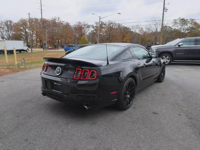 2014 Ford Mustang V6