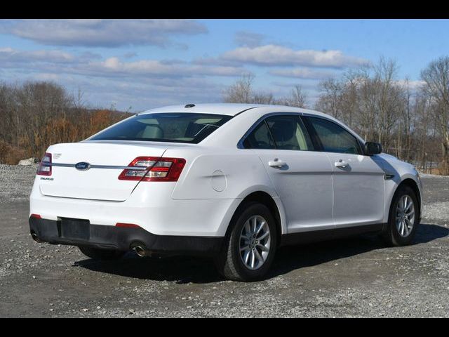 2014 Ford Taurus SE