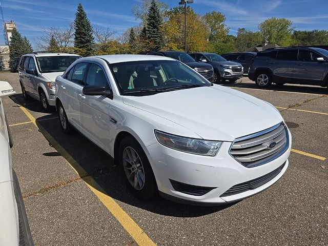 2014 Ford Taurus SE