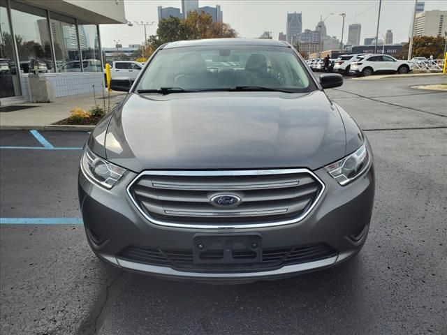 2014 Ford Taurus SE