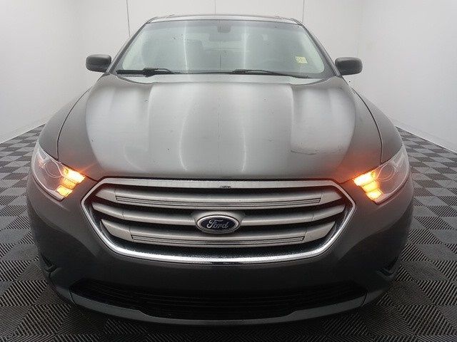 2014 Ford Taurus SE