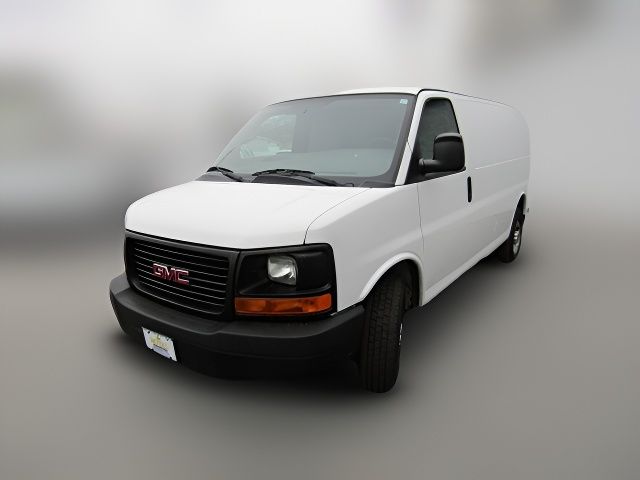 2014 GMC Savana Base