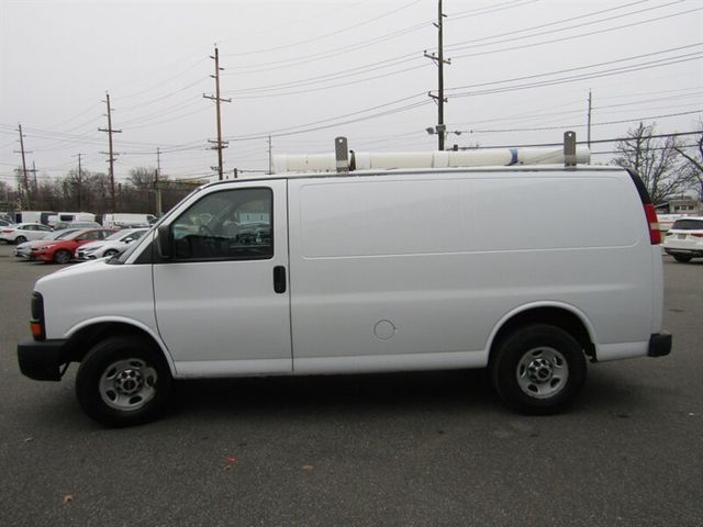 2014 GMC Savana Base