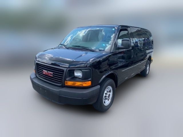 2014 GMC Savana Base