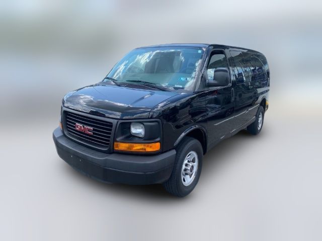 2014 GMC Savana Base