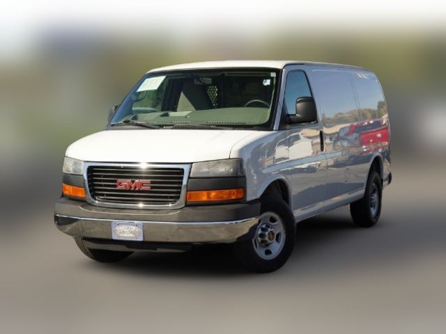 2014 GMC Savana Base