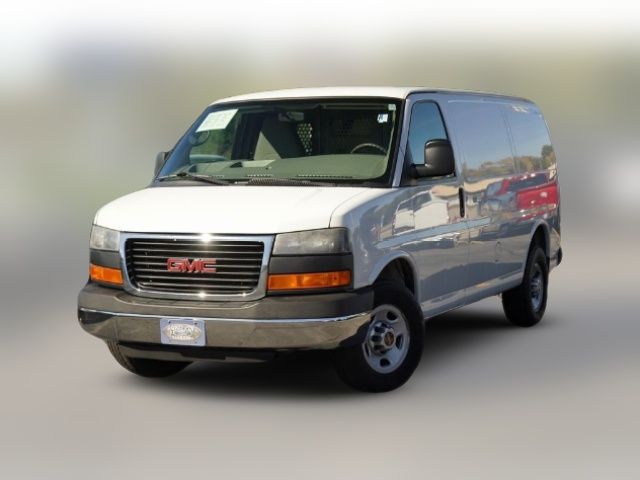 2014 GMC Savana Base