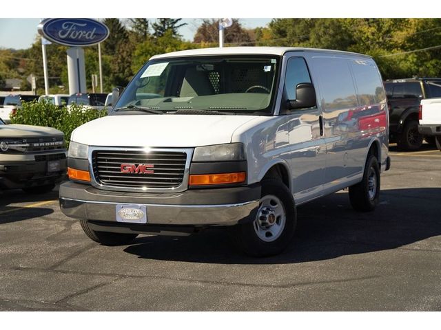 2014 GMC Savana Base