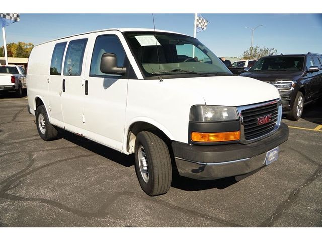 2014 GMC Savana Base