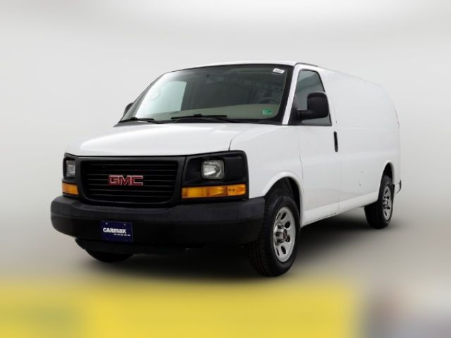 2014 GMC Savana Base