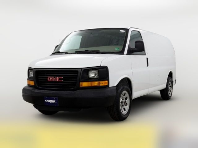 2014 GMC Savana Base